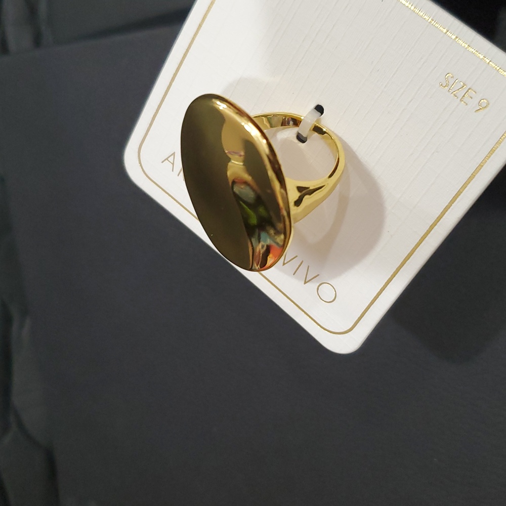 Gold tone organic oversized flat medallion pebble look statement ring size 9 new